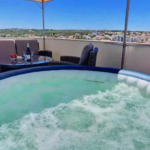 Alpha - 2 Bedrooms, Private Rooftop Patio With Hot Tub, Bbq And View Appartement